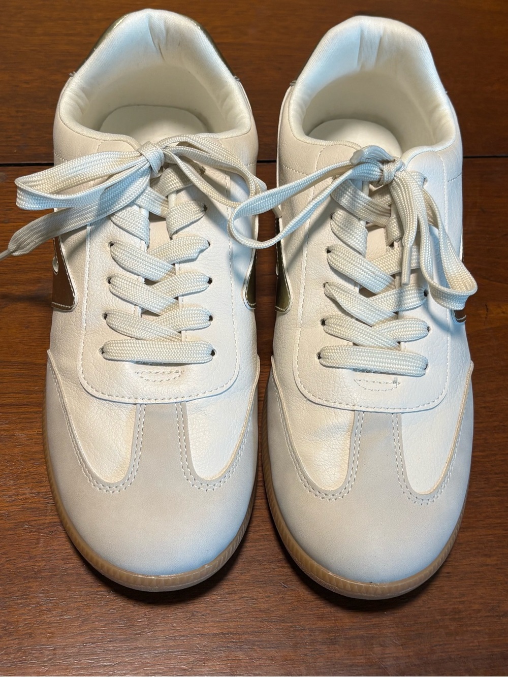 Dolce Vita Women’s Retro Fashion Sneakers White /Gold Size 9 - Picture 2 of 11